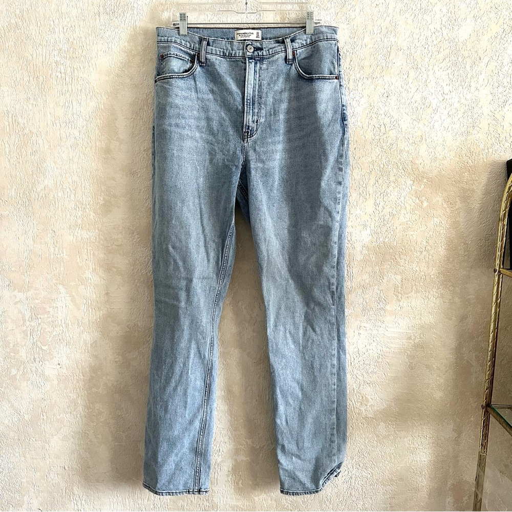 The 90s slim straight ultra high rise jeans